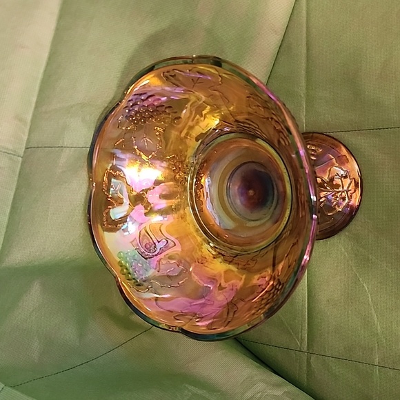 Vintage Iridescent Gold Carnival Glass Indiana Glass Harvest 8" Wedding Bowl - Picture 3 of 7